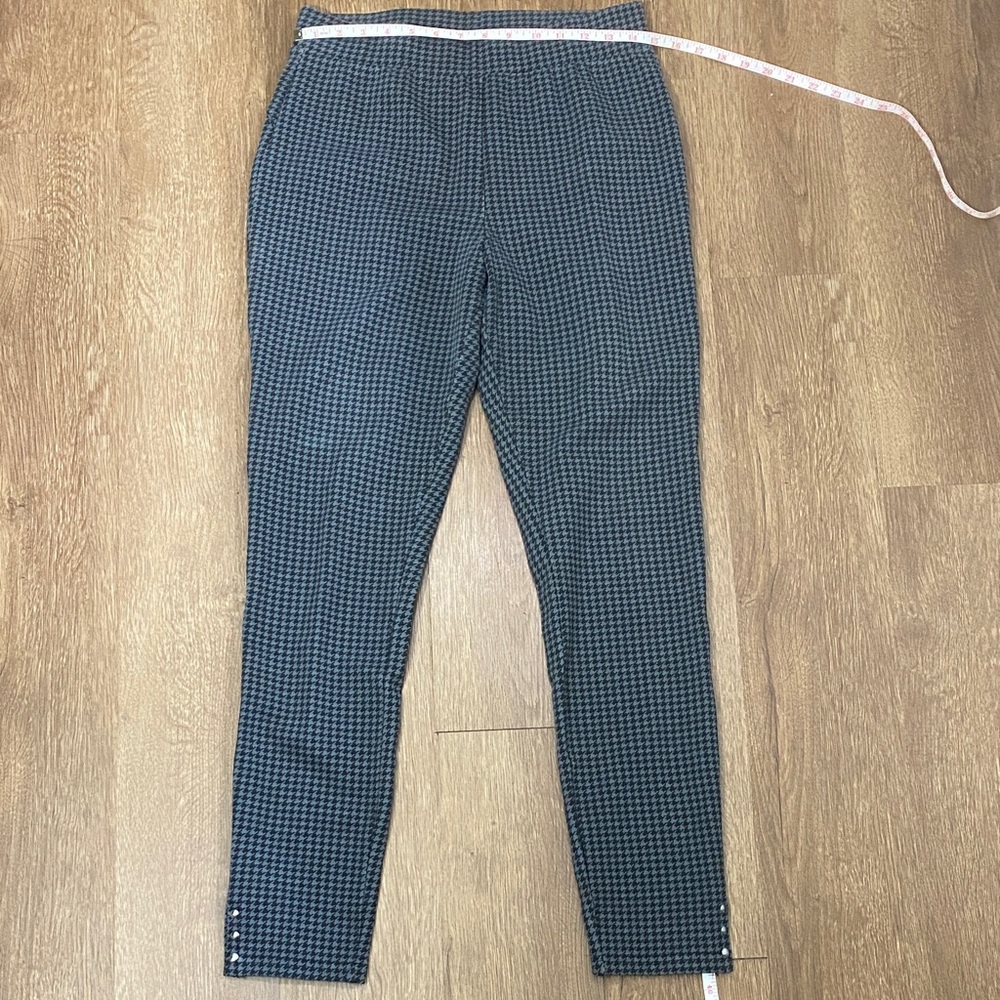 Lark + Grey women’s medium stretchy houndstooth pants black and grey